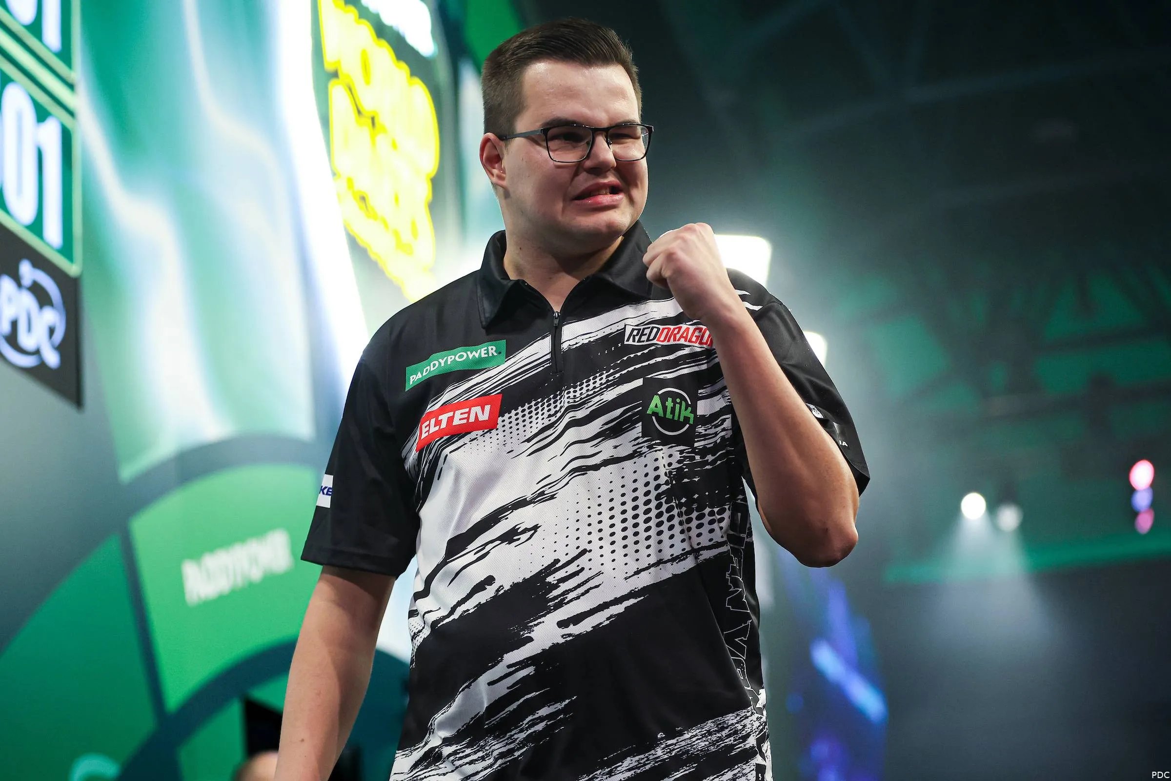 Gian van Veen tijdens zijn debuut op de Winmau World Masters 2026